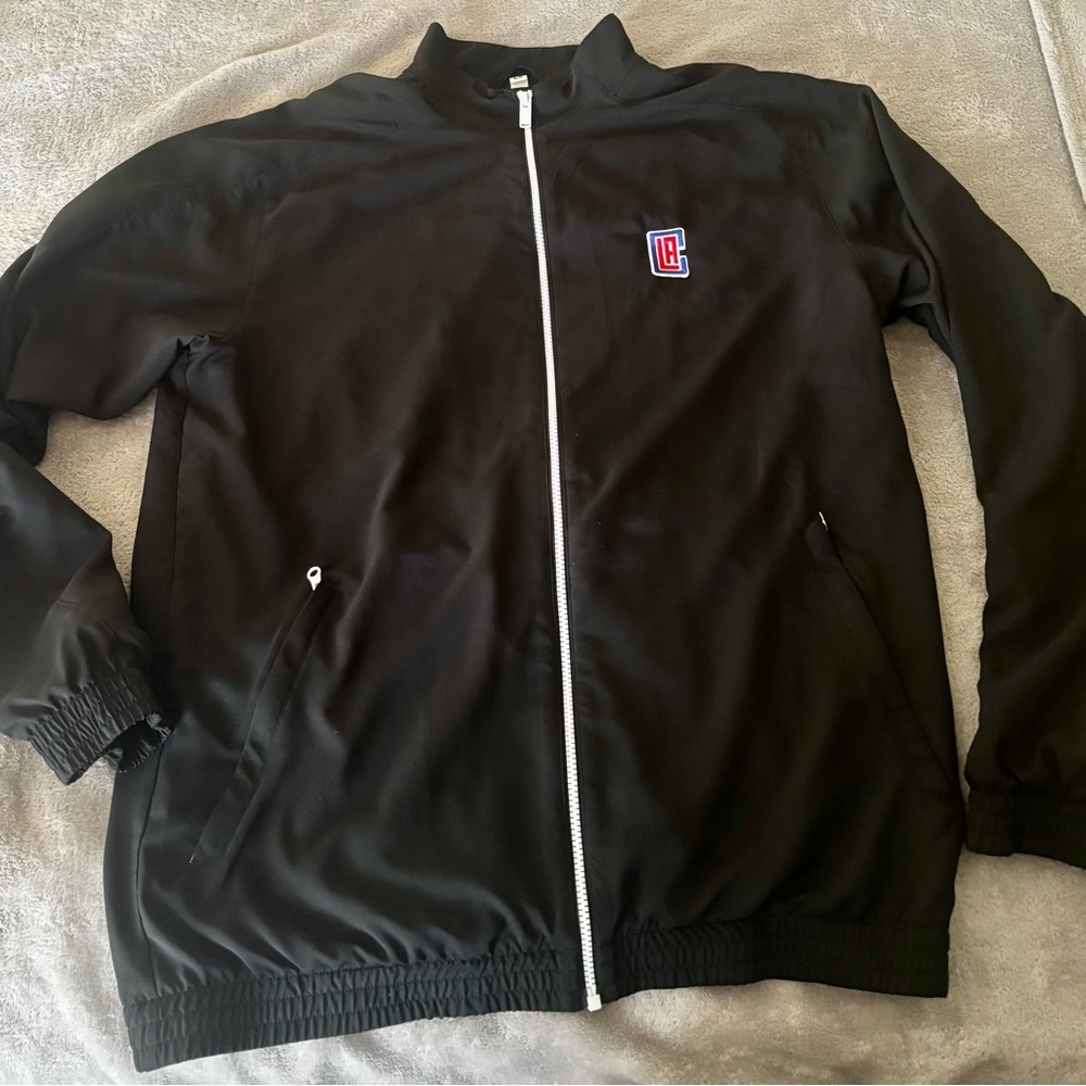 LA Clippers Men’s Large black adidas zip up track jacket never worn